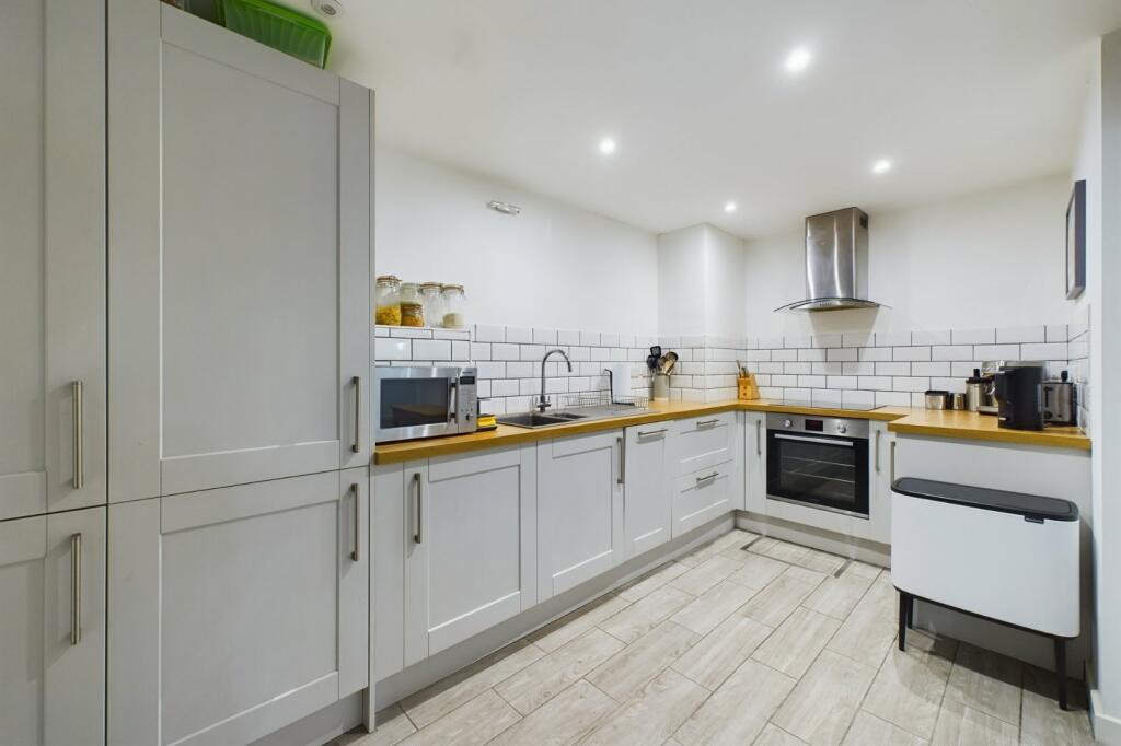 Additional image 3 of Victoria Road, Clevedon, North Somerset, BS21