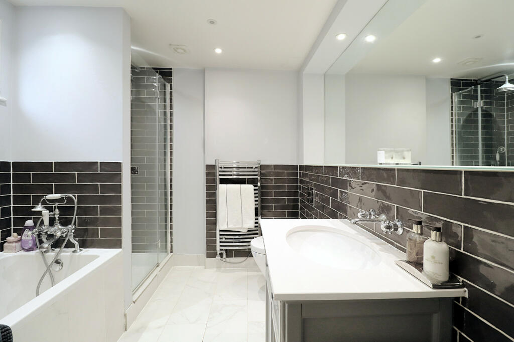 Additional image 9 of Willoughby Lane, Bromley