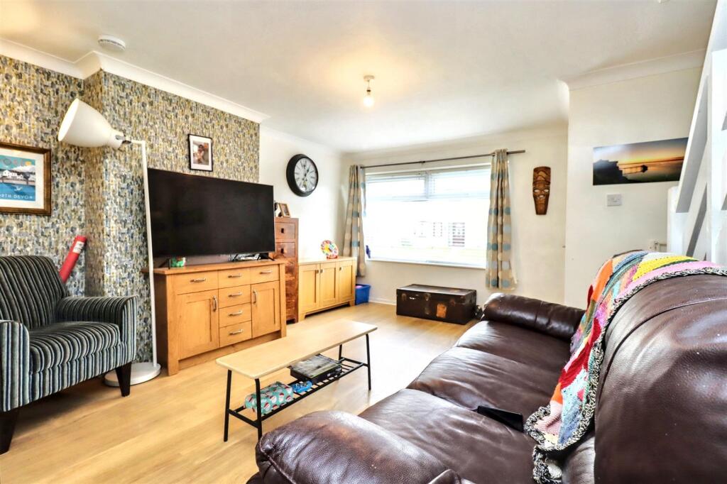 Additional image 4 of Short walk to Clevedon Town Centre