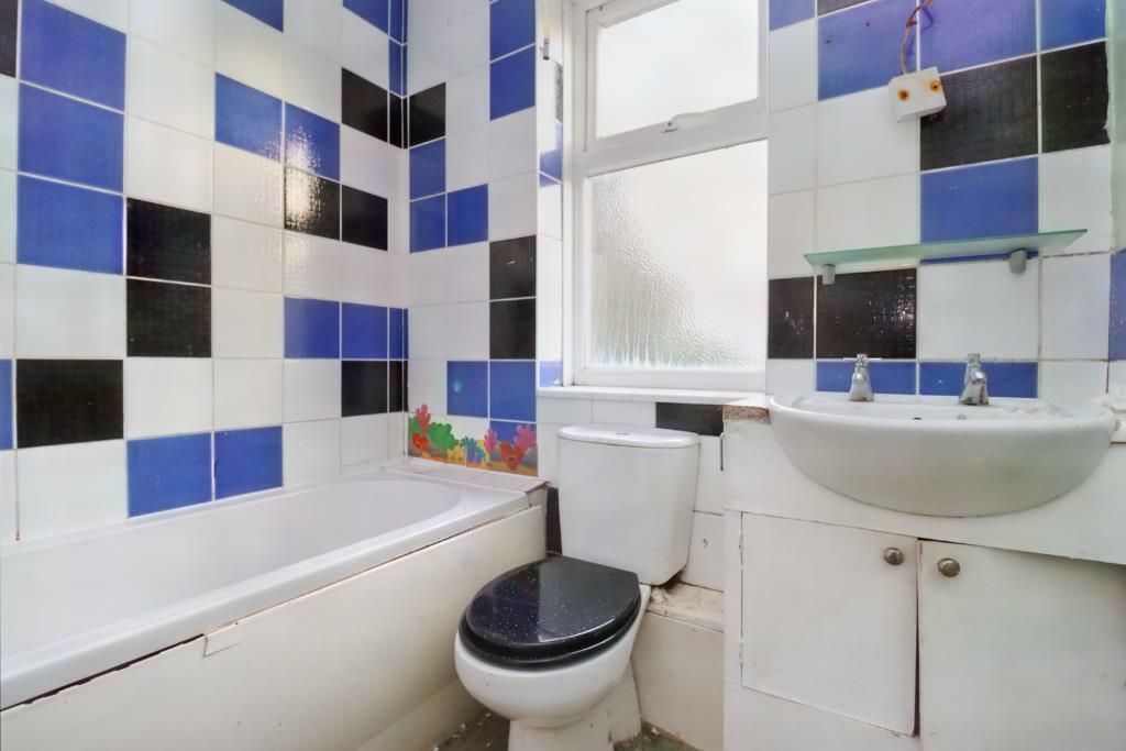 Additional image 4 of Within a short walk of Clevedon Town Centre