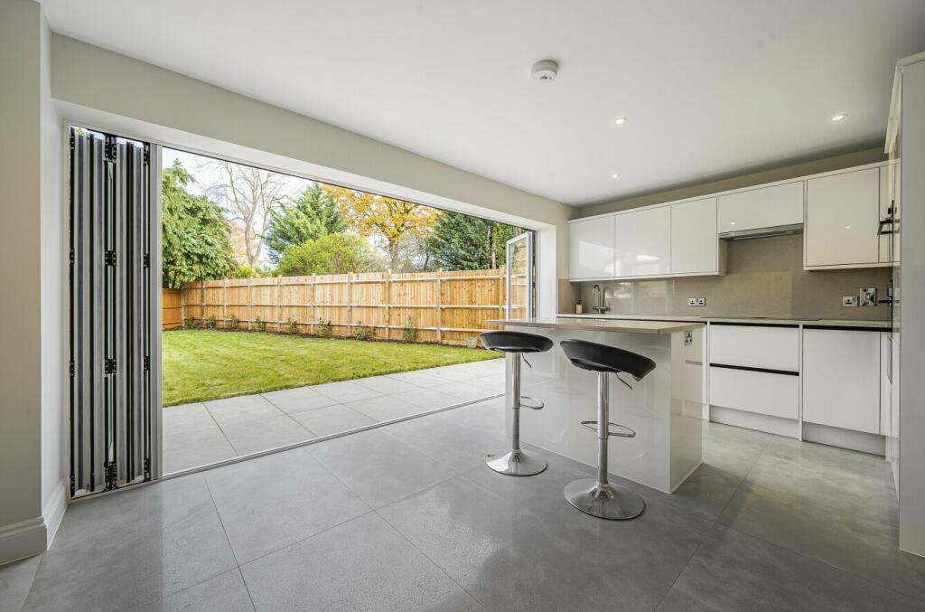 Additional image 10 of Woodland Way, Petts Wood, BR5