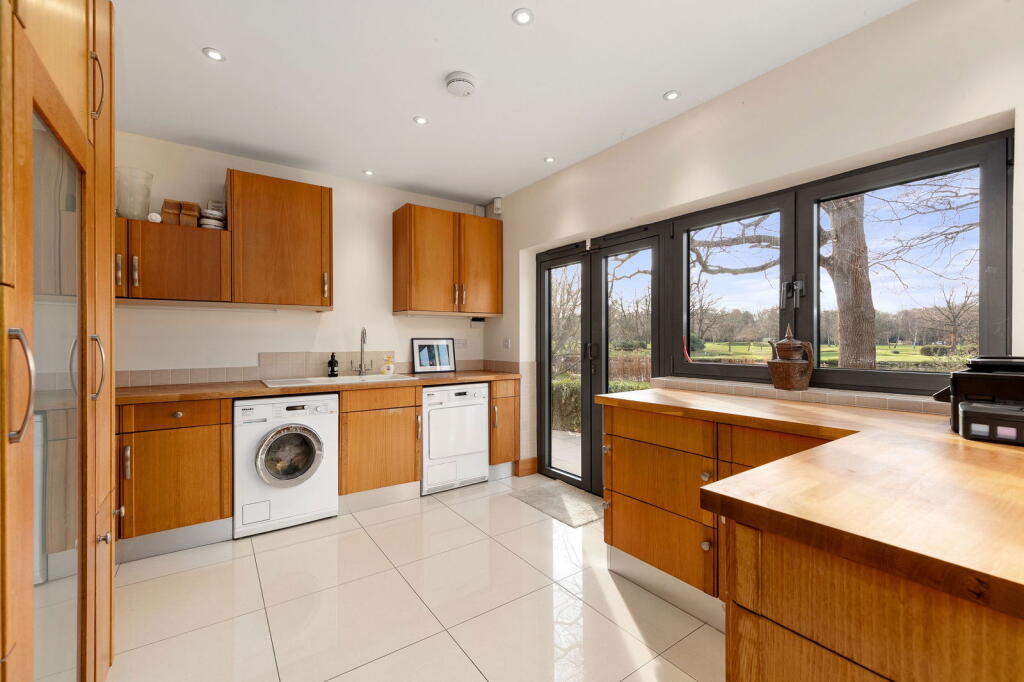 Additional image 29 of Barnfield Wood Close, Beckenham, BR3