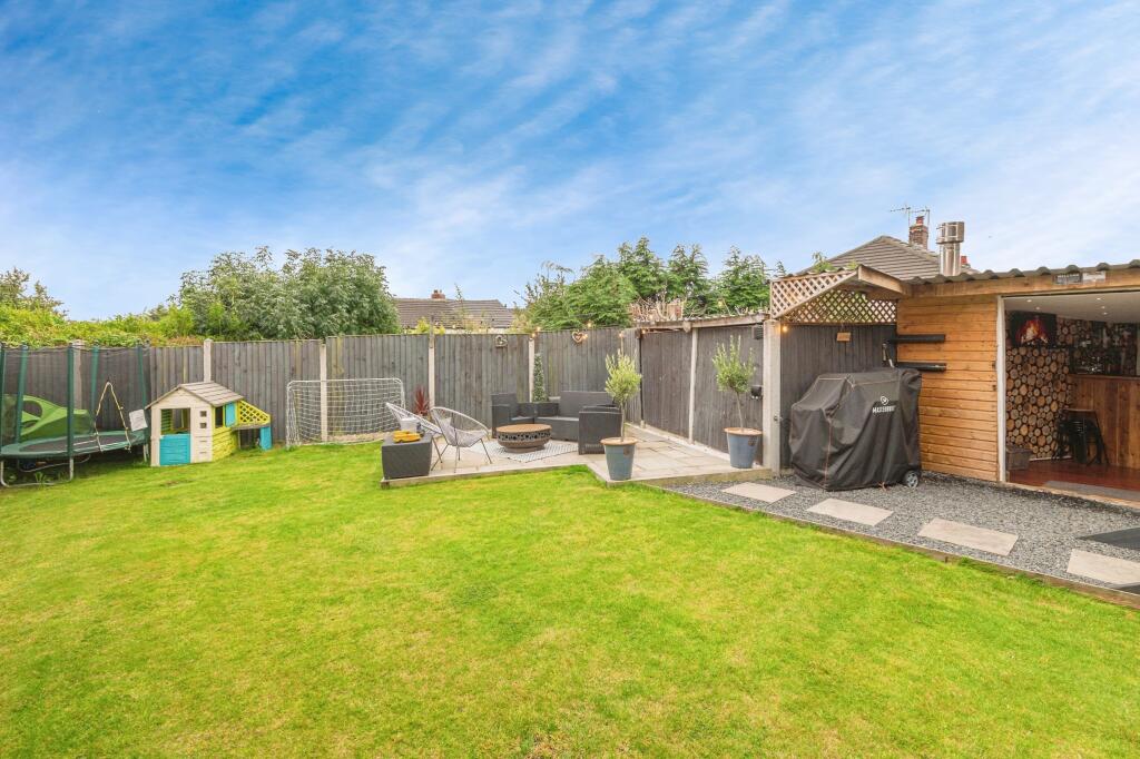 Additional image 4 of Laburnum Grove, Gomersal, Cleckheaton, West Yorkshire, BD19