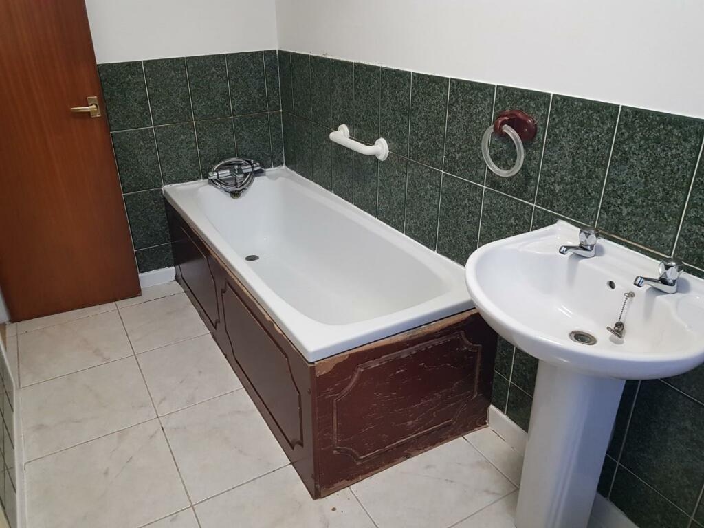 Additional image 5 of Scholes Lane, Scholes, Cleckheaton