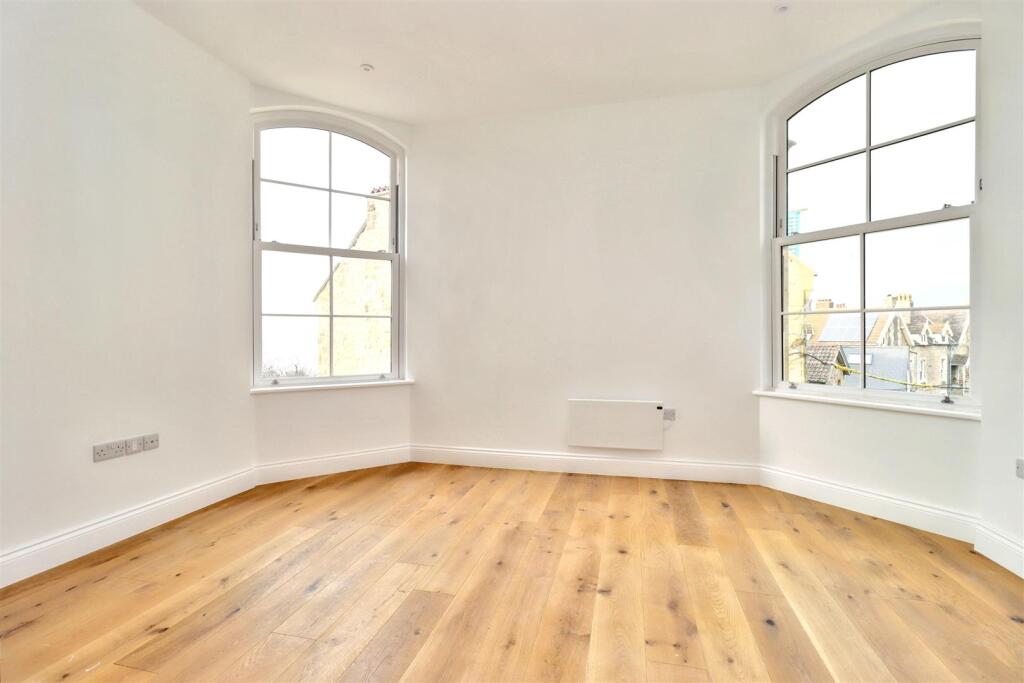 Additional image 8 of Modern luxury in a prestigious coastal location