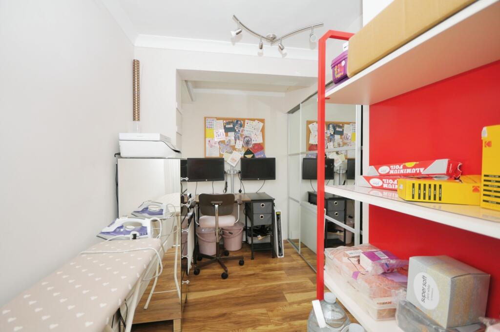 Additional image 12 of Magpie Hall Lane, Bromley, BR2