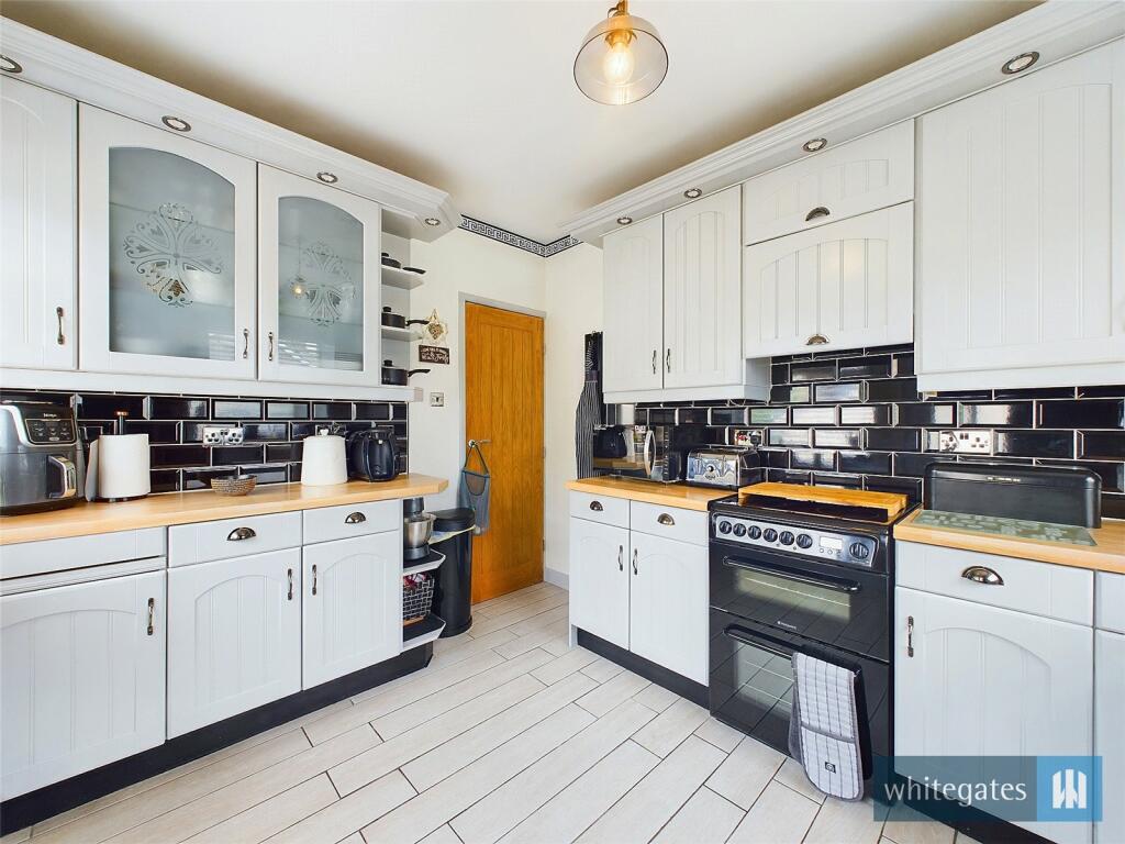 Additional image 12 of Oakleigh Avenue, Clayton, Bradford, West Yorkshire, BD14