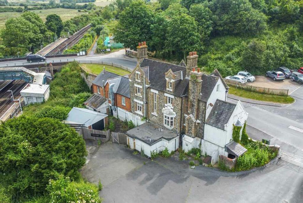 Additional image 6 of S-218370 - Trevor Arms, The Street, Glynde, Nr. Lewes BN8 6SS