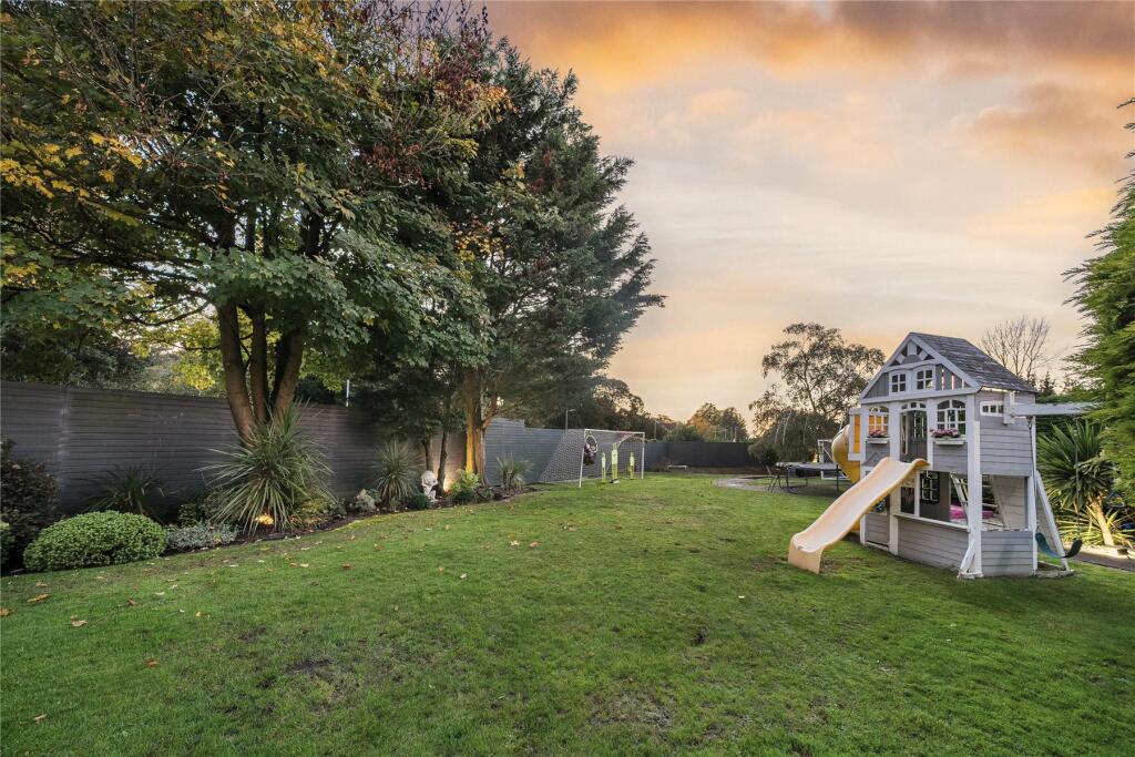 Additional image 29 of Hollydale Drive, Bromley