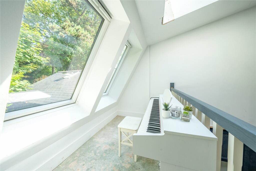 Additional image 9 of Kirkbourne Grove, Baildon, Shipley, West Yorkshire