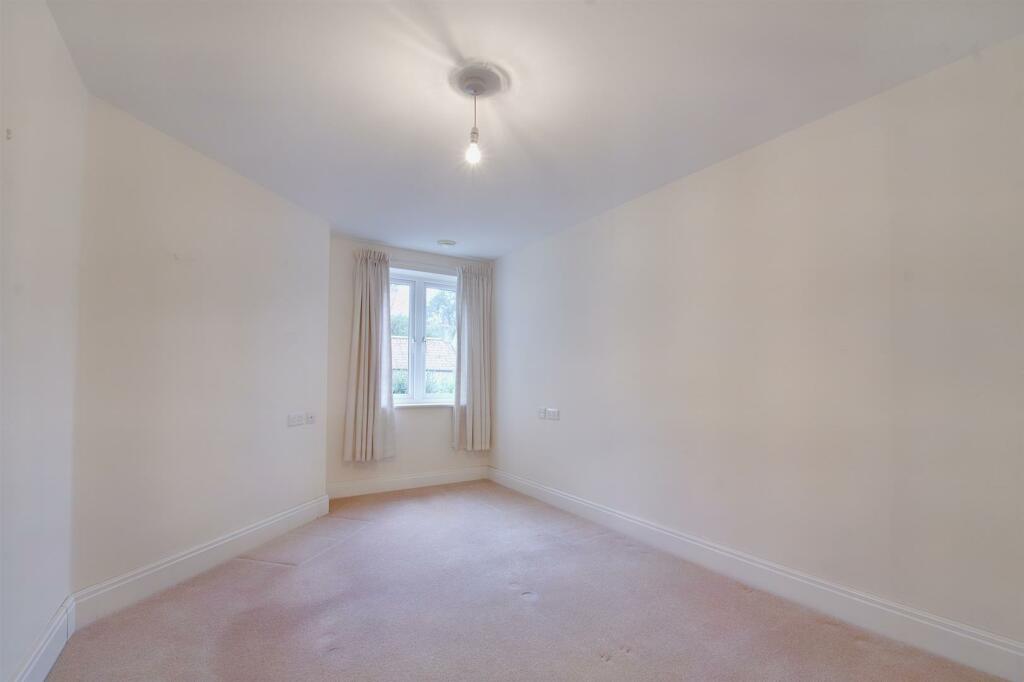 Additional image 7 of Coleridge Court, Clevedon, BS21 6FL