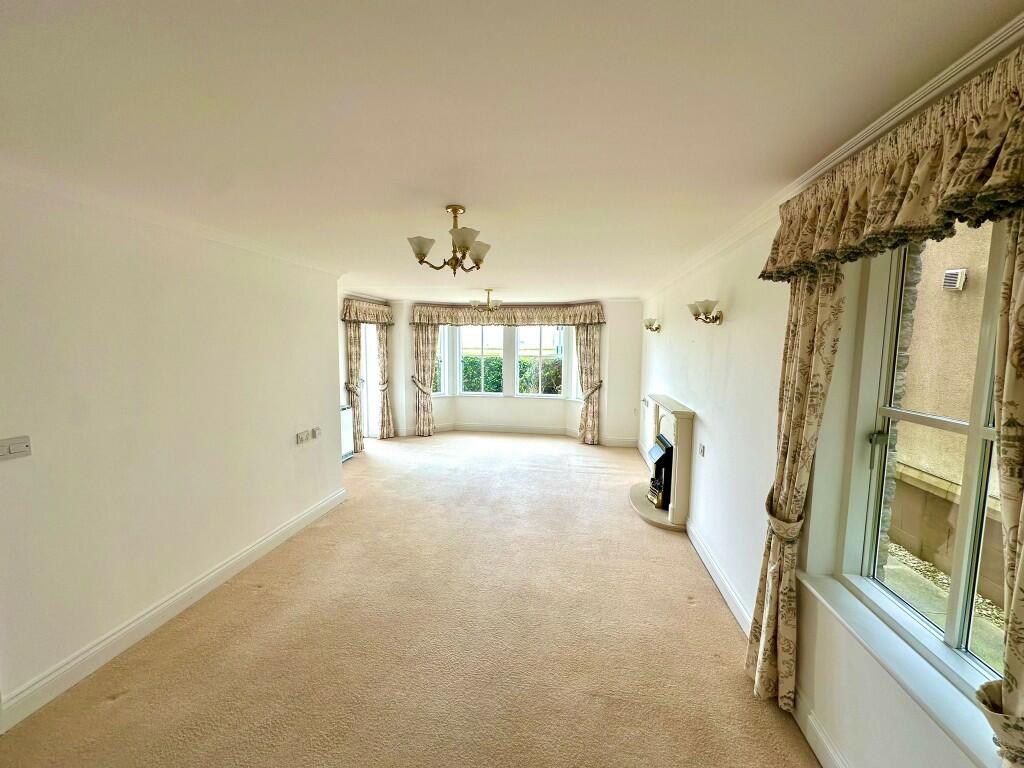 Additional image 3 of 9 Pegasus Court, 58 Beach Road, Weston-Super-Mare, North Somerset, BS23 4AL