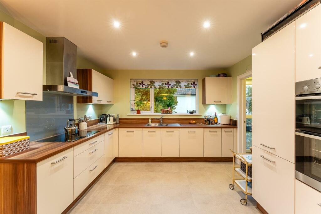 Additional image 6 of Farnborough Road, Locking Parklands - A MUST VIEW