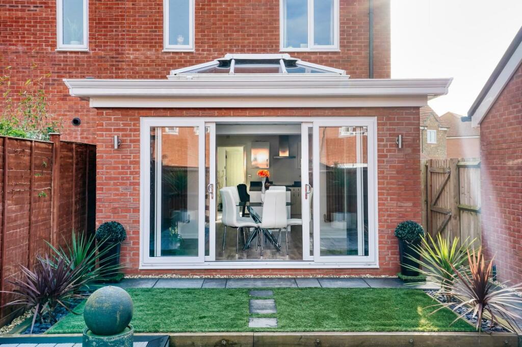 Additional image 7 of Extended town house, situated on the popular Chestnut Park development