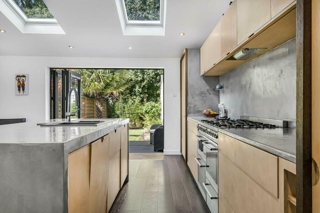 Additional image 23 of Winterbourne Close, Lewes BN7 1JY