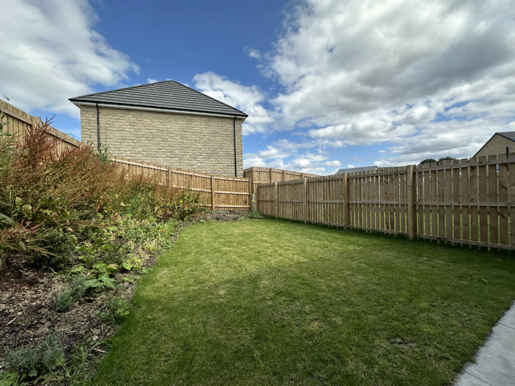 Additional image 17 of Old Farm Rise, Bradford, West Yorkshire, BD2