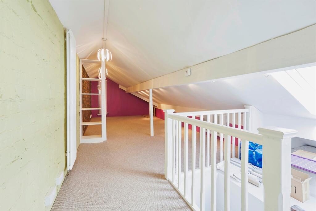 Additional image 16 of Woodlands House, Baildon, Shipley
