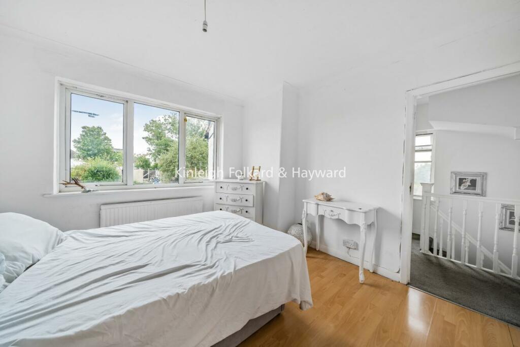 Additional image 13 of Ridgeway Drive, Greater London