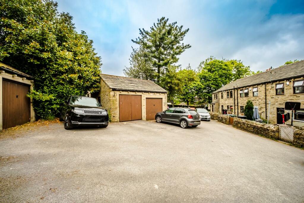 Additional image 33 of Wellfield Gardens, Queensbury