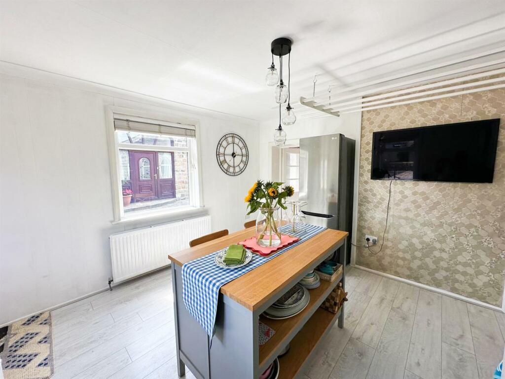 Additional image 29 of Bridge Street, Oakworth