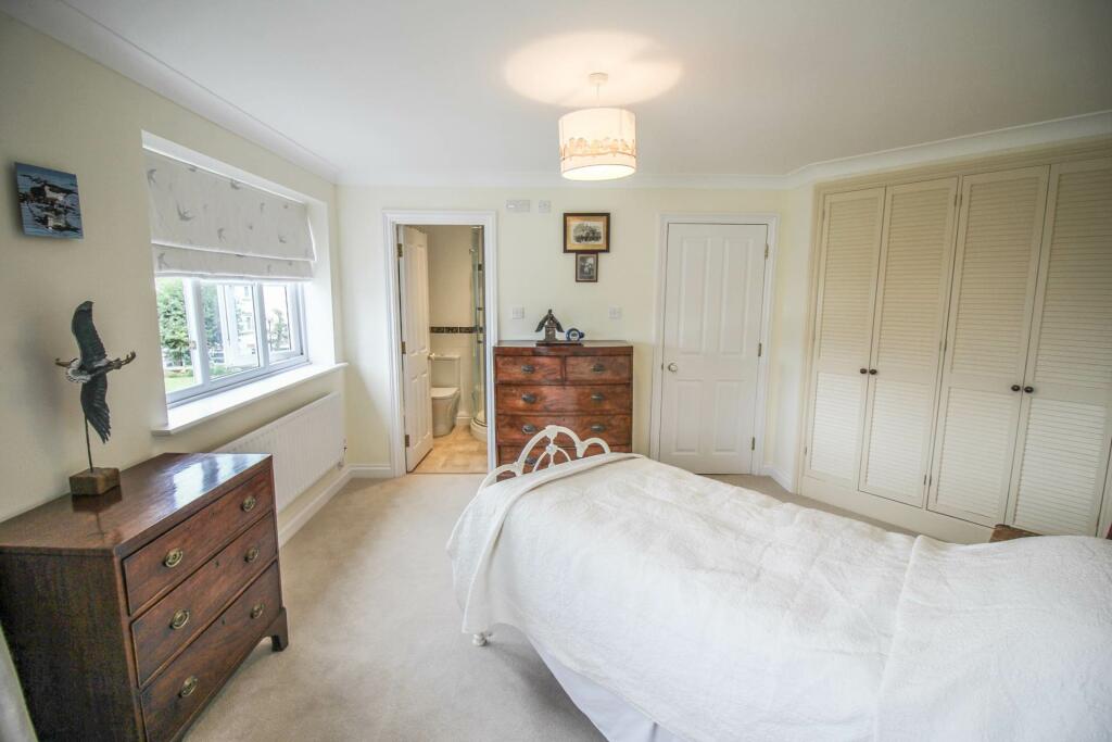 Additional image 13 of Royal Sands-Beach Front Location