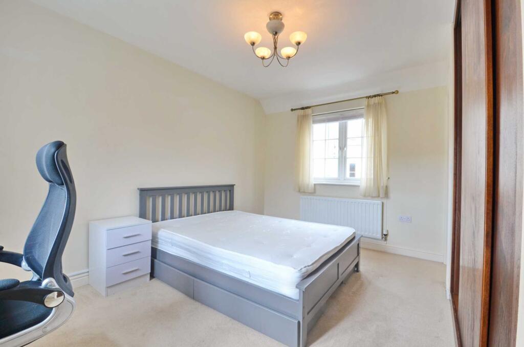 Additional image 4 of East Fields Road, Cheswick Village