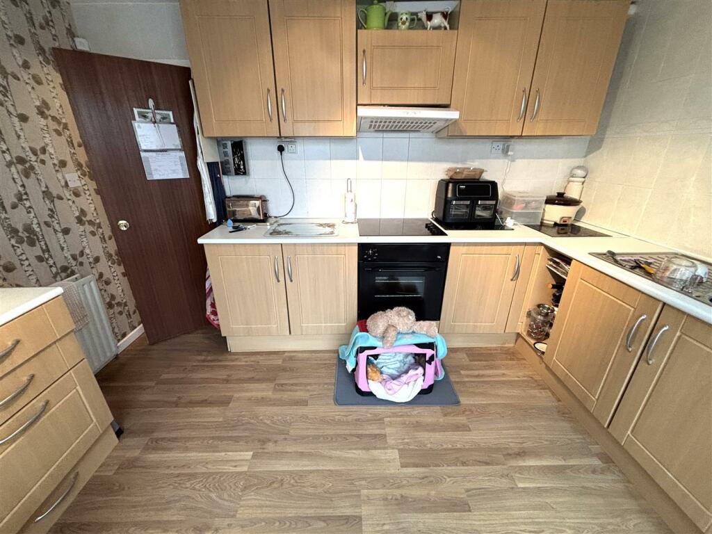 Additional image 2 of Fourlands Drive, Idle, Bradford, BD10