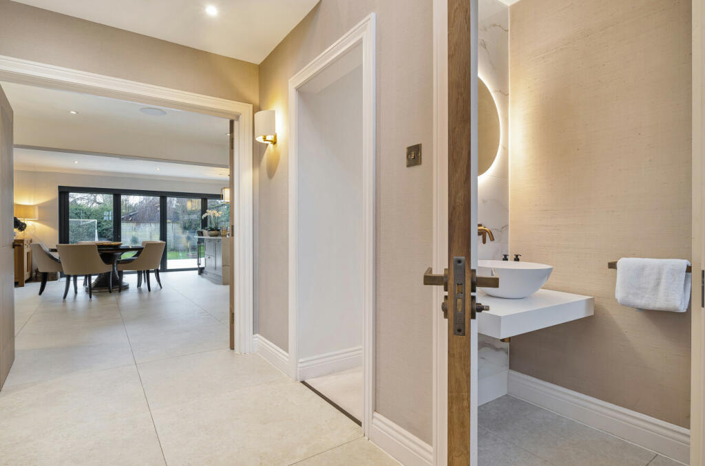 Additional image 21 of Sutherland Avenue, Petts Wood, BR5