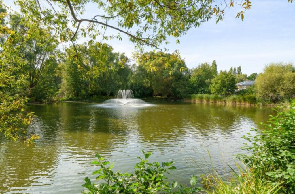 Additional image 13 of Creswell Drive, Beckenham, BR3