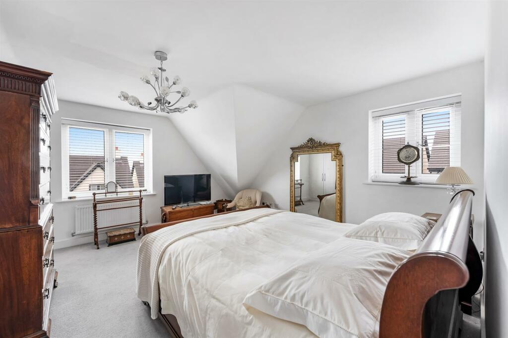 Additional image 12 of Wentwood Drive, Bleadon Hill - Stunning Home!