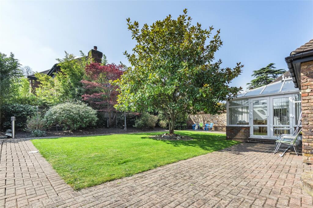 Additional image 14 of Bay Tree Close, Bromley