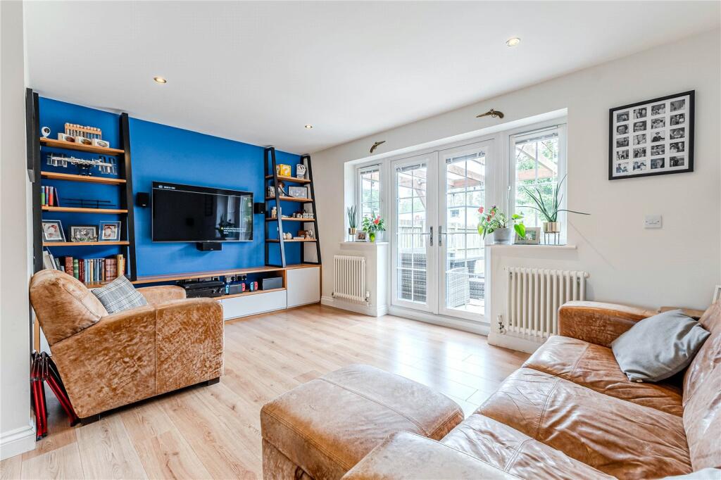 Additional image 24 of Berry Close, Baildon, Shipley, West Yorkshire