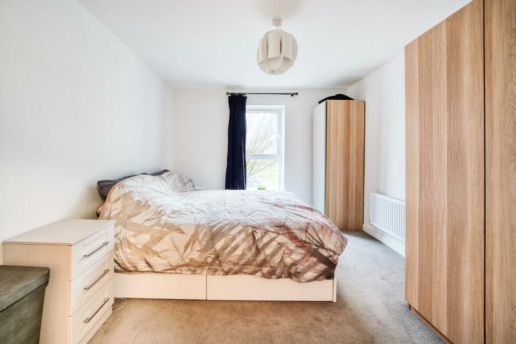 Additional image 9 of Modern first floor apartment in central Yatton