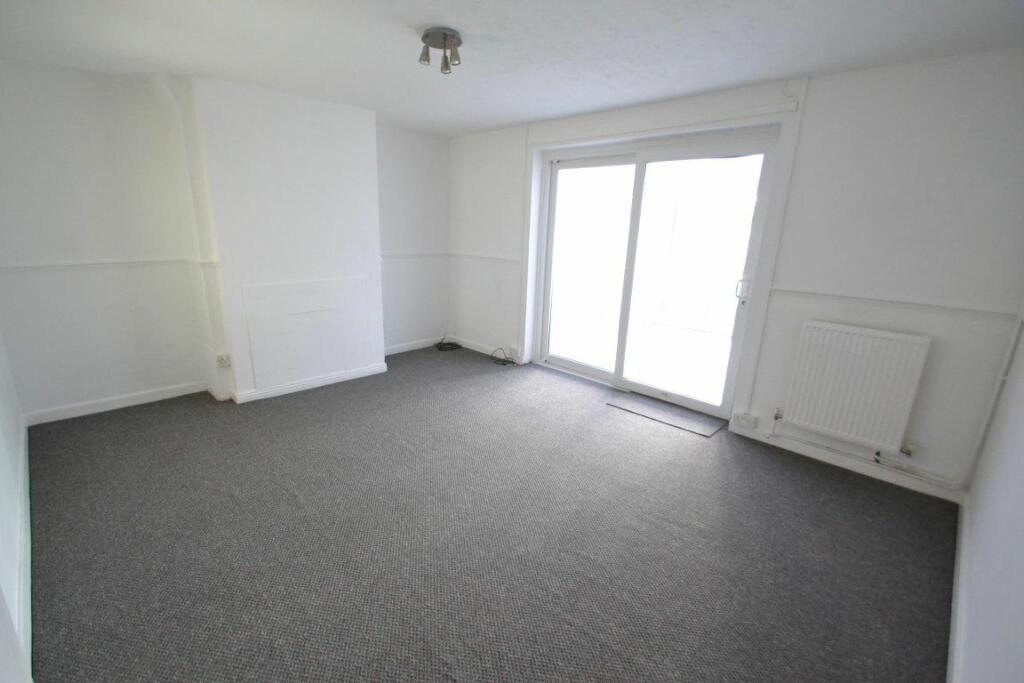 Additional image 4 of Westward Drive, Pill