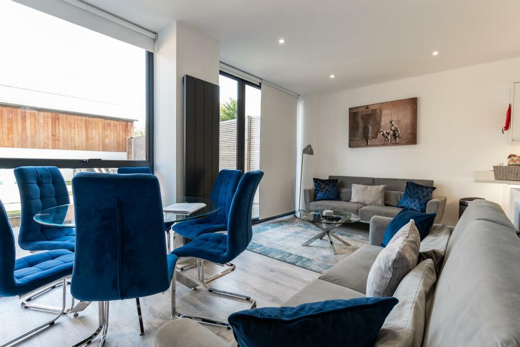 Additional image 4 of The Shallows Saltford