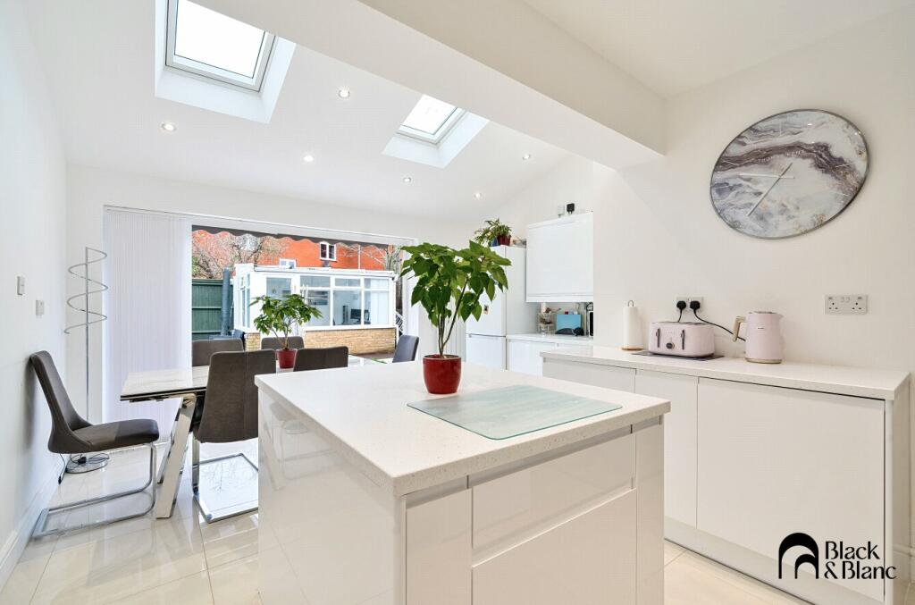 Additional image 5 of Farmfield Road, Bromley, BR1