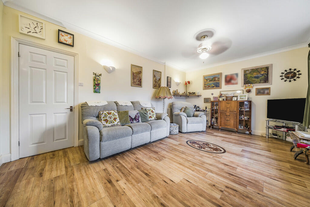 Additional image 11 of Knoll Rise, Orpington