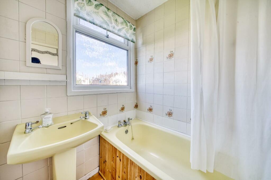 Additional image 11 of Ideally situated in the popular village of Congresbury