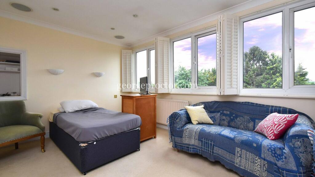 Additional image 20 of Blenheim Road, Bickley, BR1