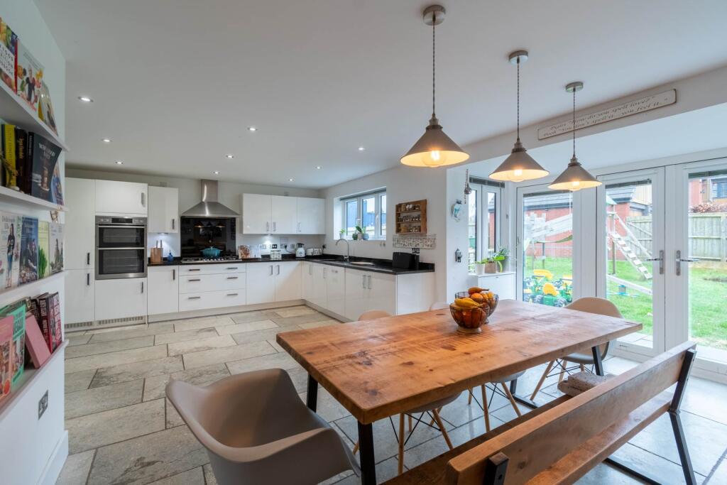 Additional image 10 of 32 Winstones Road