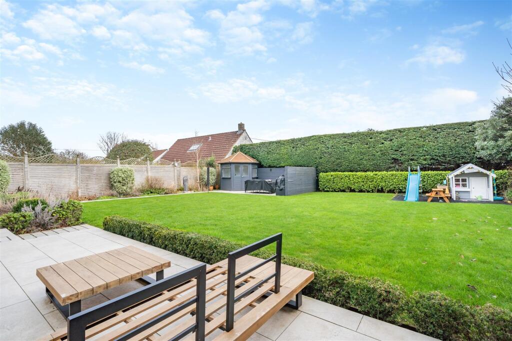 Additional image 18 of Stunning family living in the heart of Upper Clevedon