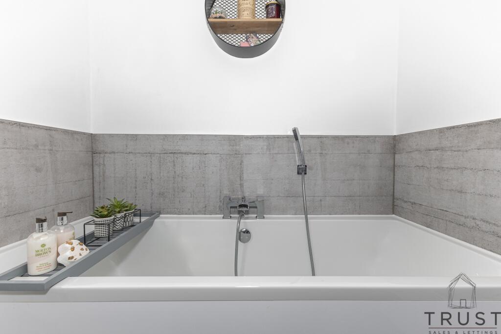 Additional image 45 of Pyenot Gardens, Cleckheaton