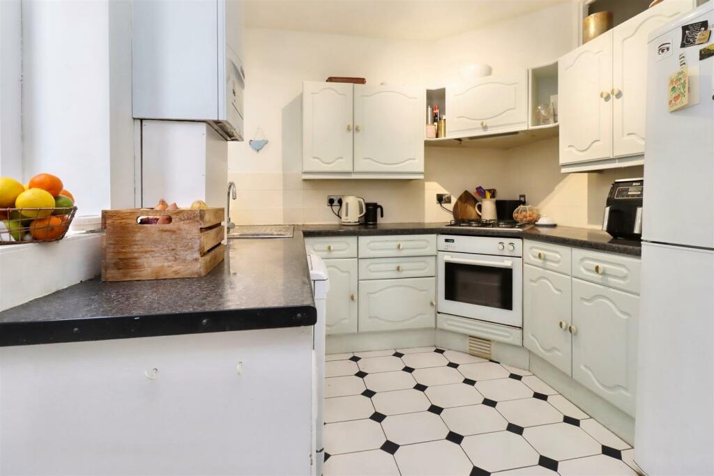 Additional image 3 of A short distance from Clevedon Seafront