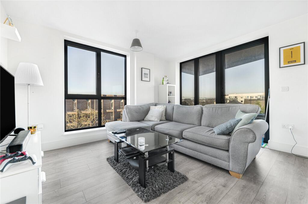 Additional image 10 of Homesdale Road, Bromley, BR2