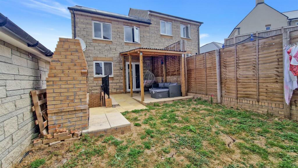 Additional image 17 of Tanner Road, Mead Fields - LARGE GARAGE