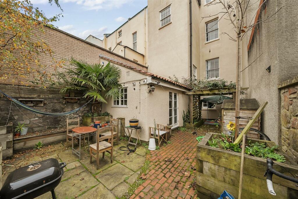 Additional image 8 of Oakfield Road, Clifton