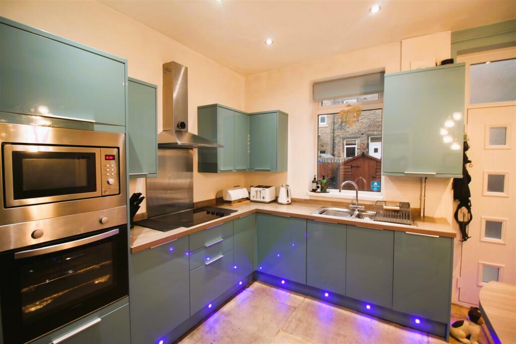 Additional image 6 of Mayfield View, Wyke, Bradford