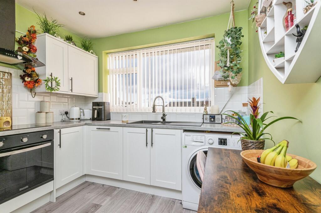 Additional image 4 of Park House Grove, Low Moor, Bradford