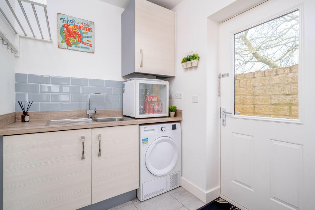 Additional image 19 of Moorside Court, Cleckheaton