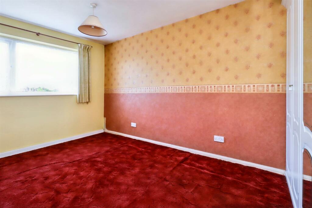 Additional image 8 of Level walk to Clevedon Town Centre